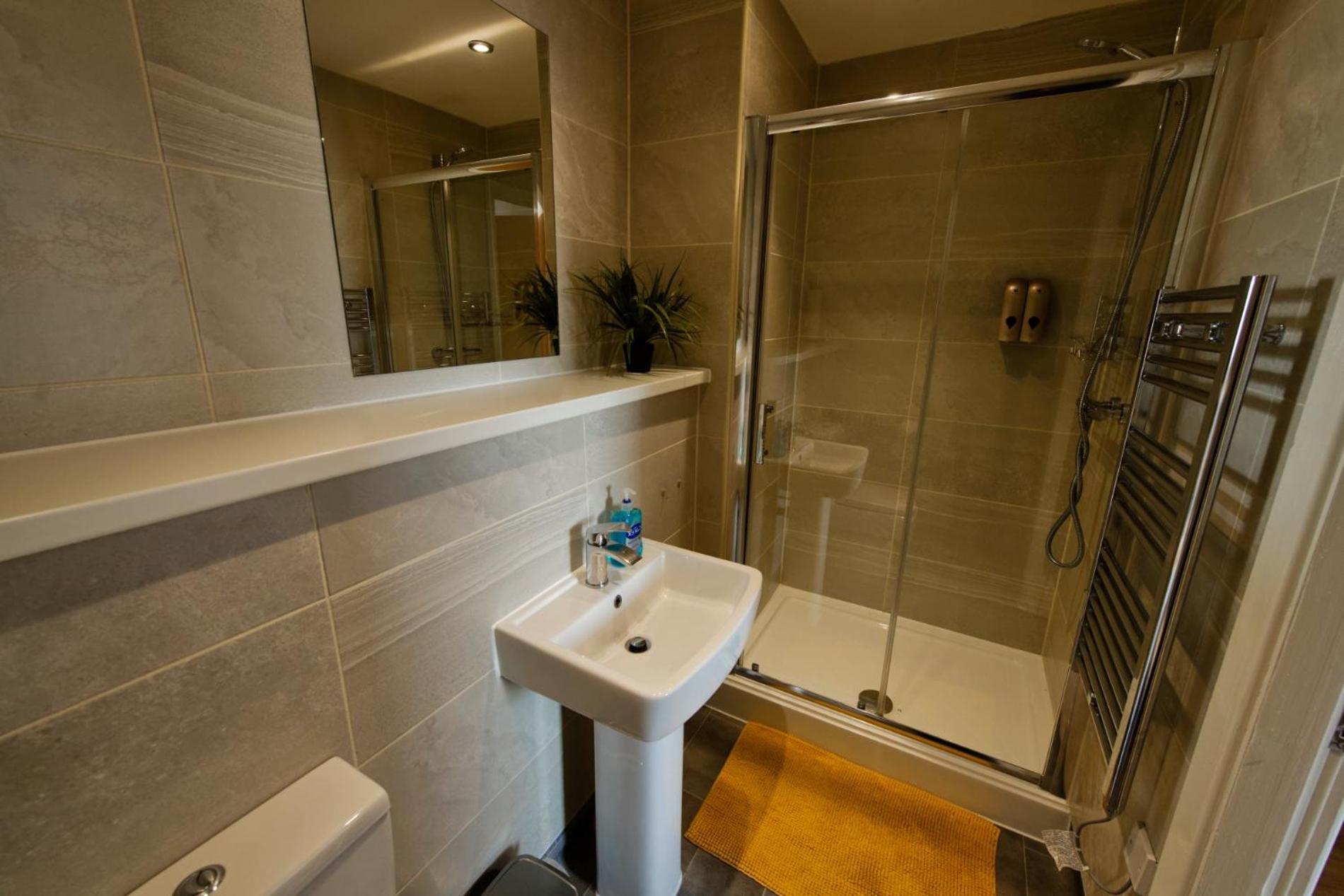 Sidemerseylivings - Central, Bright, And Convenient 2-Bedroom Apartment With Parking Liverpool Esterno foto